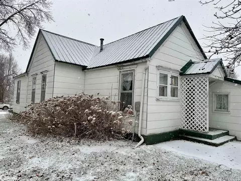 706 Walnut St, Scranton, IA 51462 photo 3