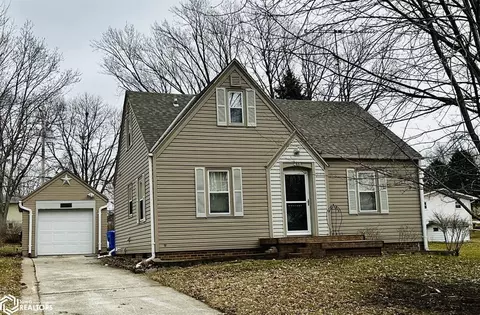 407 Oak Ave, Charter Oak, IA 51439
