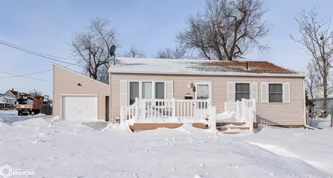 205 S 8th Ave, Marshalltown, IA 50158