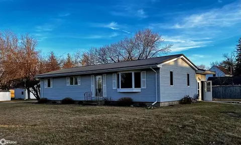 706 W O St, Forest City, IA 50436