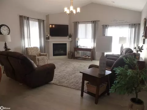 1420 E 11th St, Carroll, IA 51401 photo 17