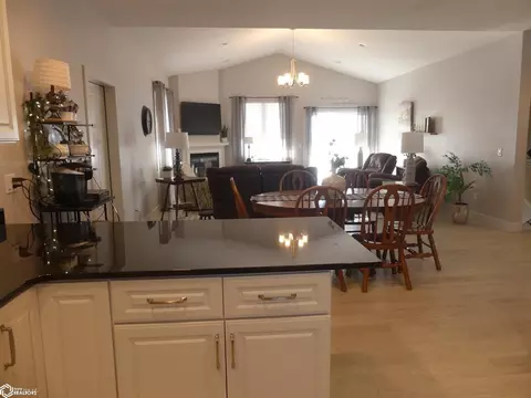 1420 E 11th St, Carroll, IA 51401 photo 10