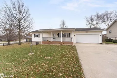 316 Sycamore St, Riverside, IA 52327