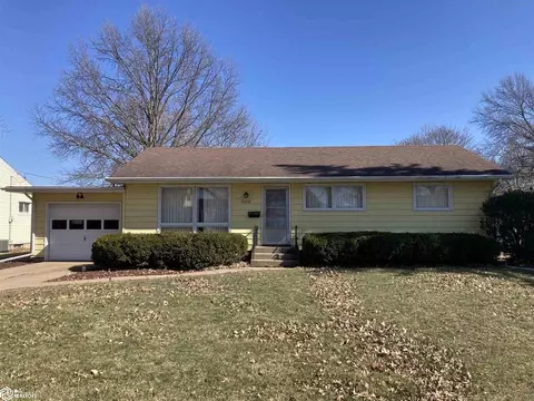 2018 S South 4th St, Burlington, IA 52601