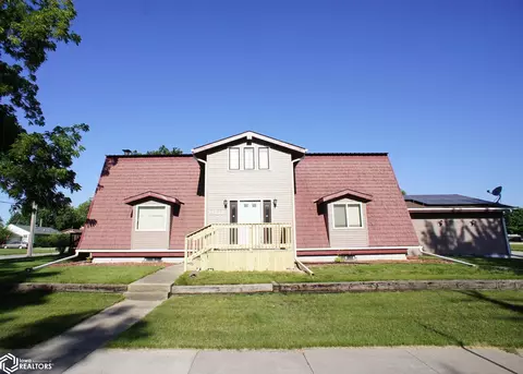 901 Beach St, Webster City, IA 50595