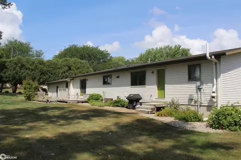 Exterior - 23 17th Ave, Hampton, IA 50441 photo 2 of 4