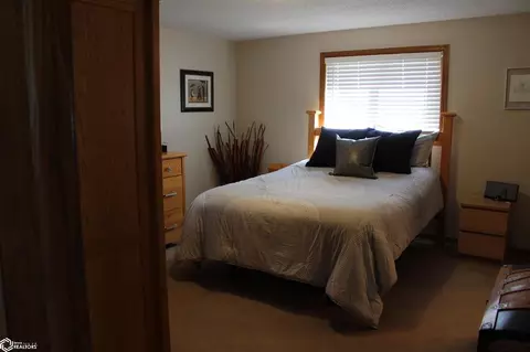 Bedroom - 23 17th Ave, Hampton, IA 50441 photo 8 of 10