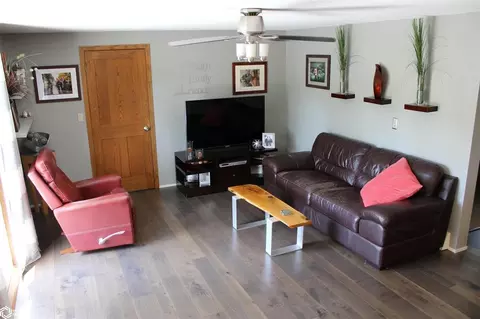 Living - 23 17th Ave, Hampton, IA 50441 photo 3 of 5
