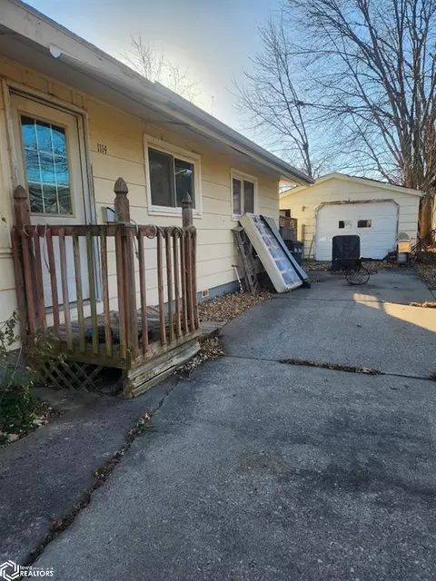 1114 7th Aveneue E, Oskaloosa, IA 52577