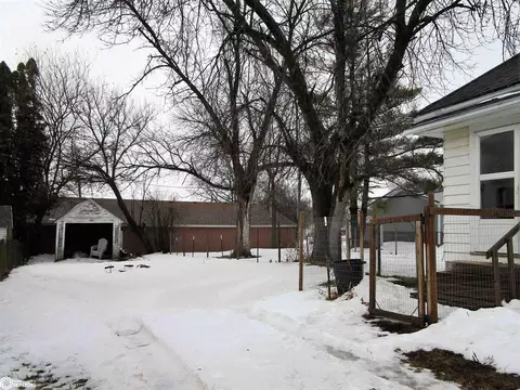 1610 Washington, Eldora, IA 50627 photo 5
