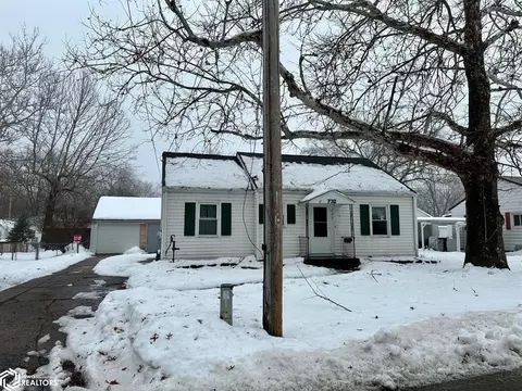 732 Riverside, Ottumwa, IA 52501