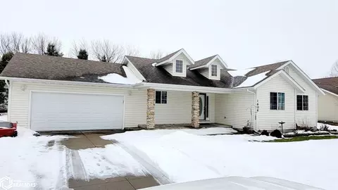 1606 Clay Ct, Oskaloosa, IA 52577