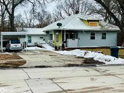 303 W 3rd St, Lamoni, IA 50140