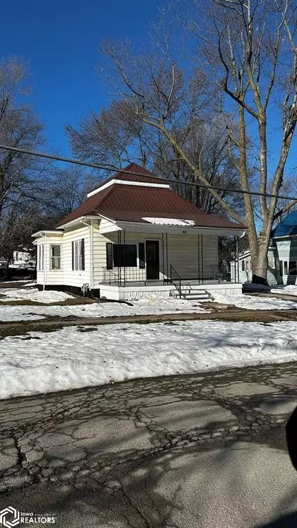 305 N A St, Oskaloosa, IA 52577