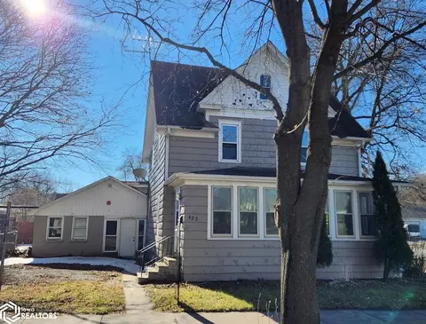 423 6th St NW, Mason City, IA 50401
