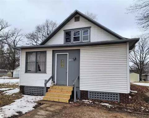 907 N Minnesota St, Algona, IA 50511
