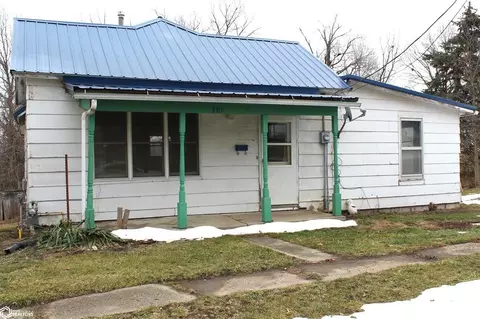 701 S Columbia St, Bloomfield, IA 52537