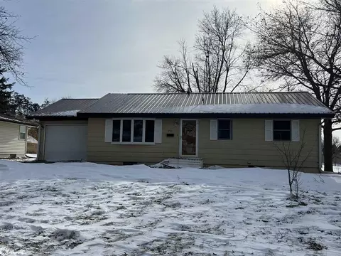 202 Checkerboard St, Irwin, IA 51446