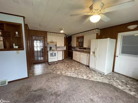 Kitchen - 1202 E Grant St, Centerville, IA 52544 photo 2 of 2