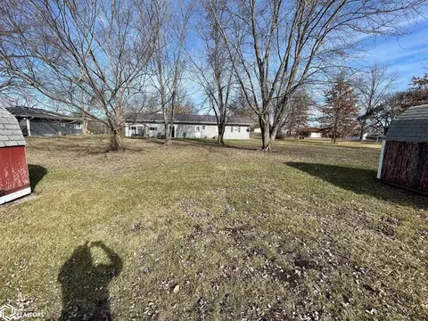 Exterior - 1202 E Grant St, Centerville, IA 52544 photo 10 of 10