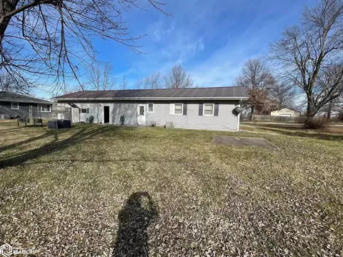 Exterior - 1202 E Grant St, Centerville, IA 52544 photo 2 of 10