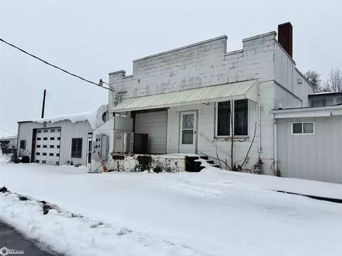1107 S 11th St, Oskaloosa, IA 52577