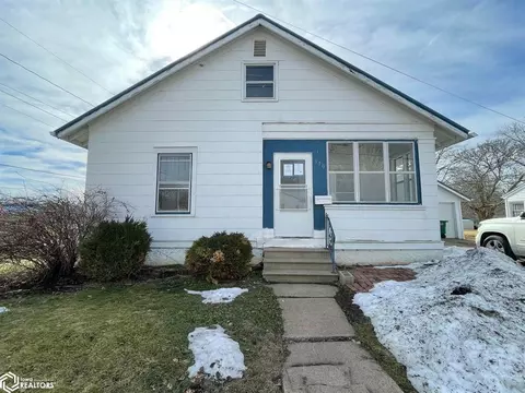 310 E Madison Ave, Fairfield, IA 52556