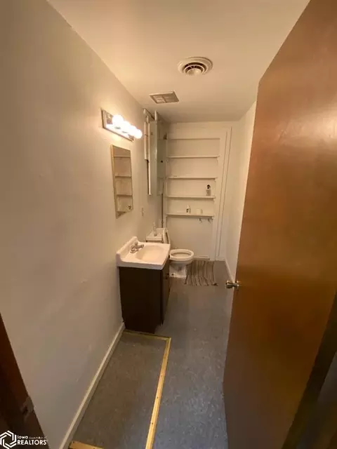 Bath - 1117 Main St, Scranton, IA 51462 photo 3 of 3