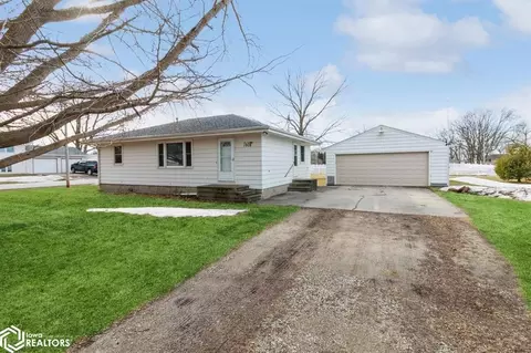 1908 5th St, Nevada, IA 50201
