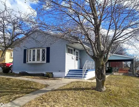 702 Loomis Ave, Corning, IA 50841