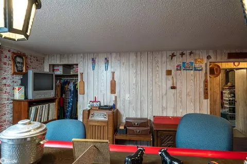 Bedroom - 918 E 3rd St, Vinton, IA 52349 photo 3 of 3