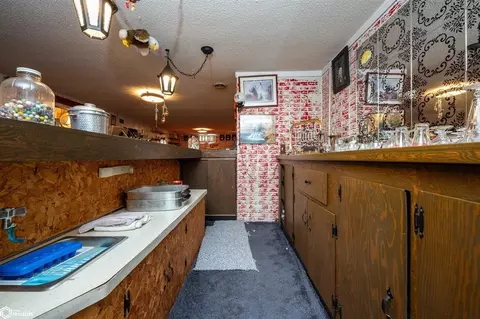Kitchen - 918 E 3rd St, Vinton, IA 52349 photo 4 of 4