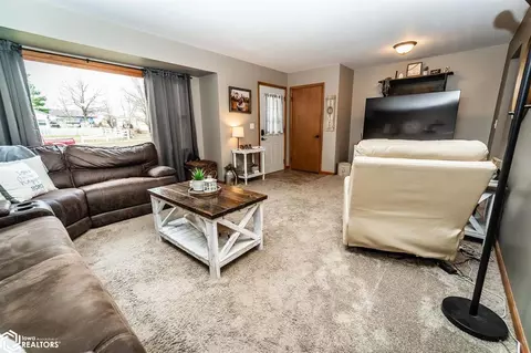 Living - 501 E Maple Ave, Conrad, IA 50621 photo 2 of 6