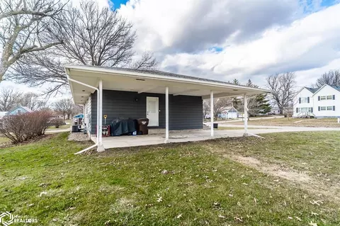 Exterior - 501 E Maple Ave, Conrad, IA 50621 photo 10 of 13