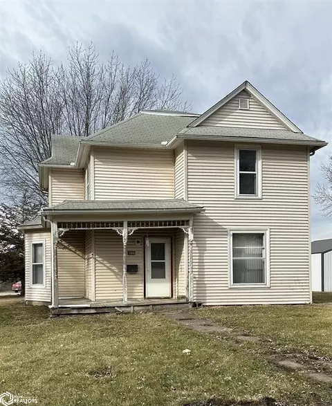 900 NW School St, Leon, IA 50144