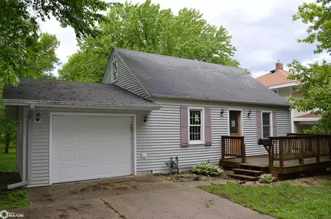 616 N 9th St, Forest City, IA 50436