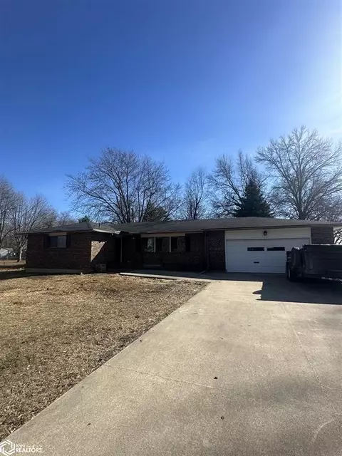 34 Schwartz Dr, Ottumwa, IA 52501