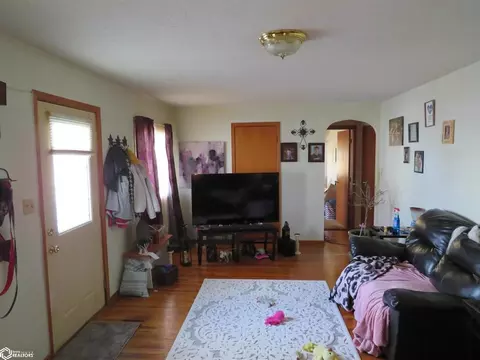 Bedroom - 715 2nd NE, Hampton, IA 50441 photo 1 of 2