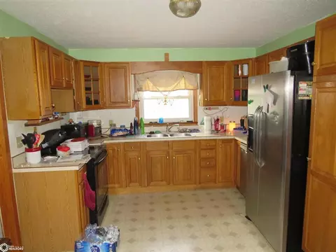 Kitchen - 715 2nd NE, Hampton, IA 50441 photo 1 of 2