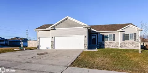 2921 Jackie Ter, Marshalltown, IA 50158