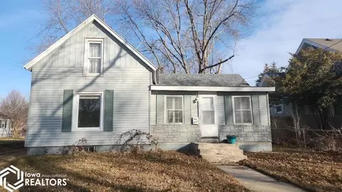 116 15th St NW, Mason City, IA 50401