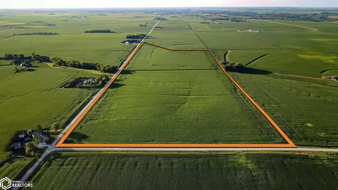 King Ave, Rowley, IA 52329