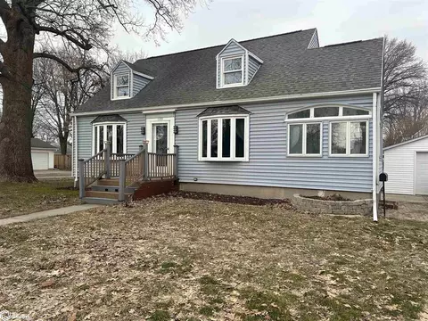 520 Sweeny Ave, Burlington, IA 52601