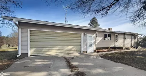 1601 Terrace Blvd, Hampton, IA 50441