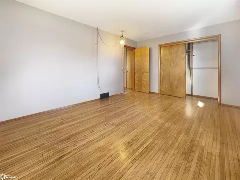 Bedroom - 1601 Terrace Blvd, Hampton, IA 50441 photo 2 of 3