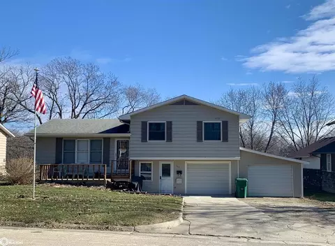 1103 N Maple, Creston, IA 50801