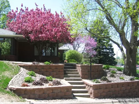 505 E 14th St, Atlantic, IA 50022