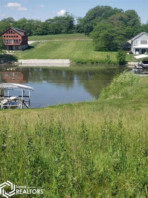 2061 Southshore Dr, Ellston, IA 50074