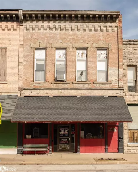 421 Main St, Warsaw, IL 62379