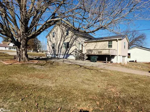 502 East St, Gladbrook, IA 50635